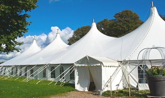 multiple portable toilets for large-scale events, ensuring availability for all guests in Green Valley, CA